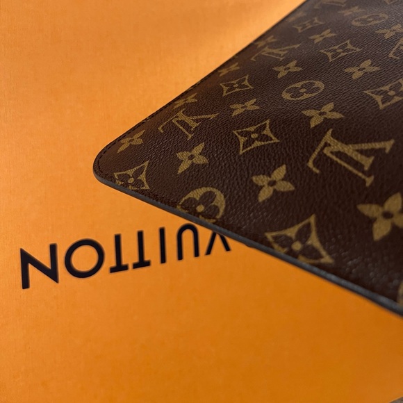 Authentic Louis Vuitton neverfull cloth clutch bag - Picture 8 of 9